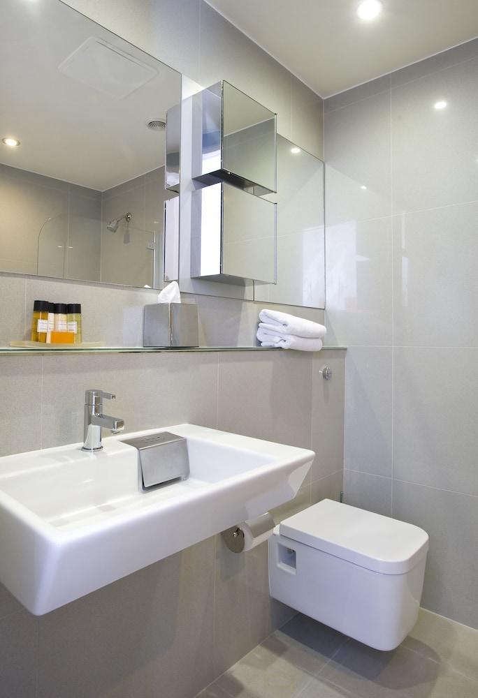 Templeton Place By Supercity Aparthotels Лондон Екстериор снимка